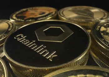 Chainlink Tests Key Resistance While Monthly Compression Hints At Explosion