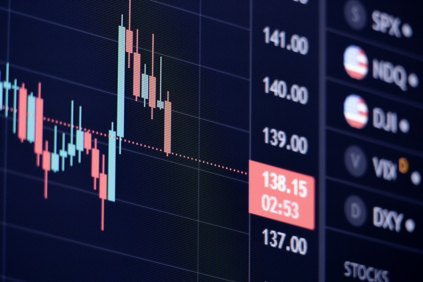 Bitwise CIO Projects Circle To Hit $75B Valuation By 2030 Despite Selloff, Clarity Act Concerns