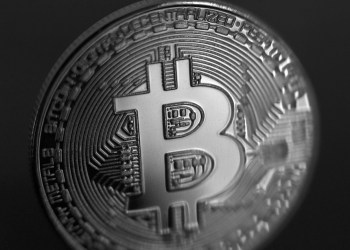 Bitcoin On The Brink: One Move Could Trigger A Massive Shift