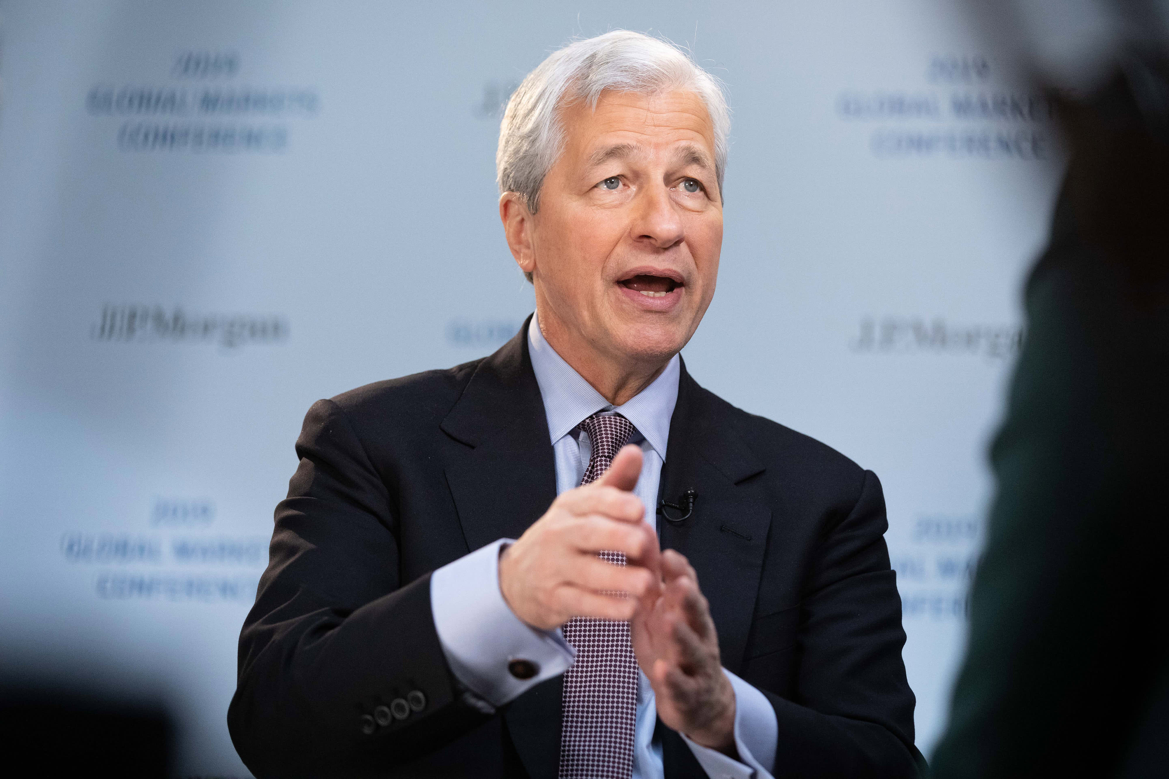 JPMorgan CEO Goes Nuclear On CLARITY Act, Calling Coinbase’s Armstrong ‘Full Of S-t’