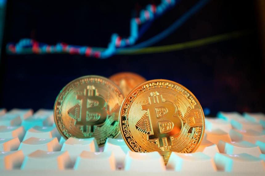 Bitcoin Records $40B+ In Capital Outflows As ‘Humpback’ Whales Intensify Selling – Details
